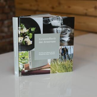 Buchcover Gesundheit im Zentrum 