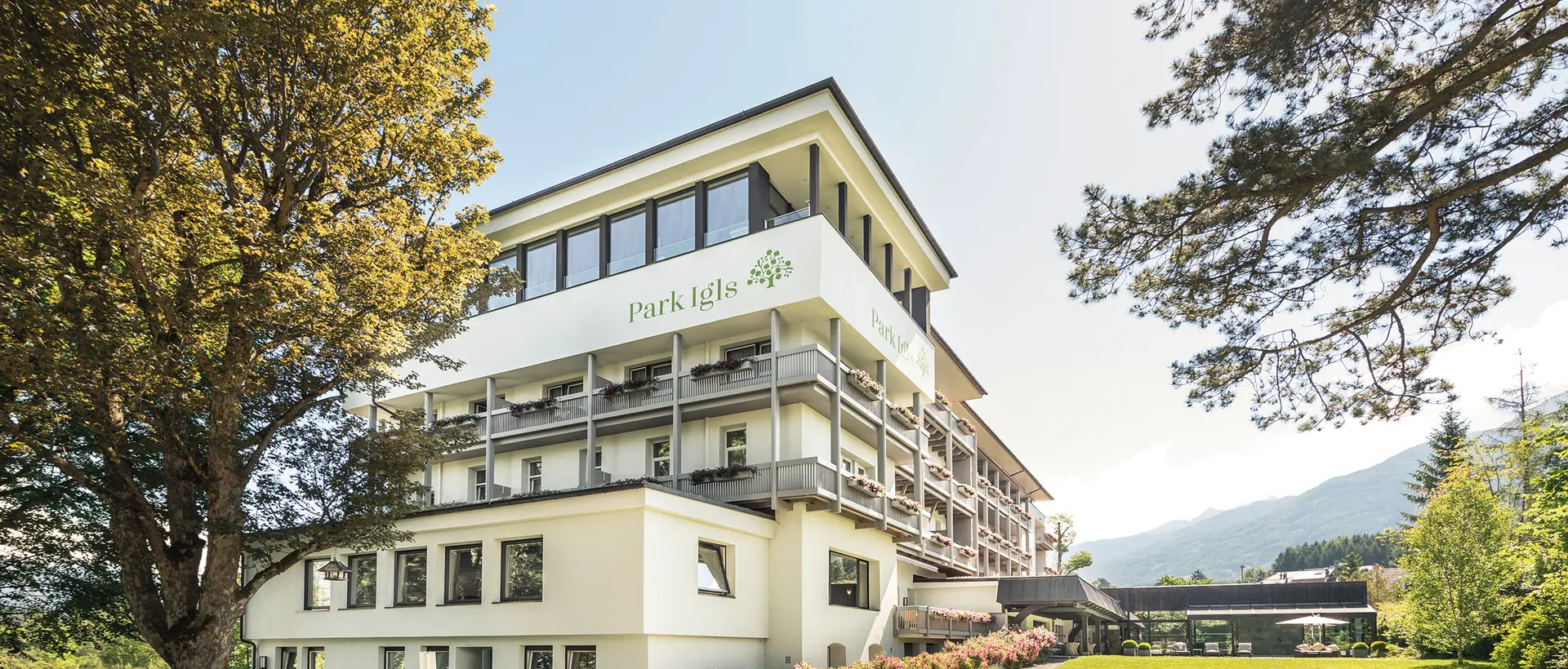Park Igls exterior view in summer 