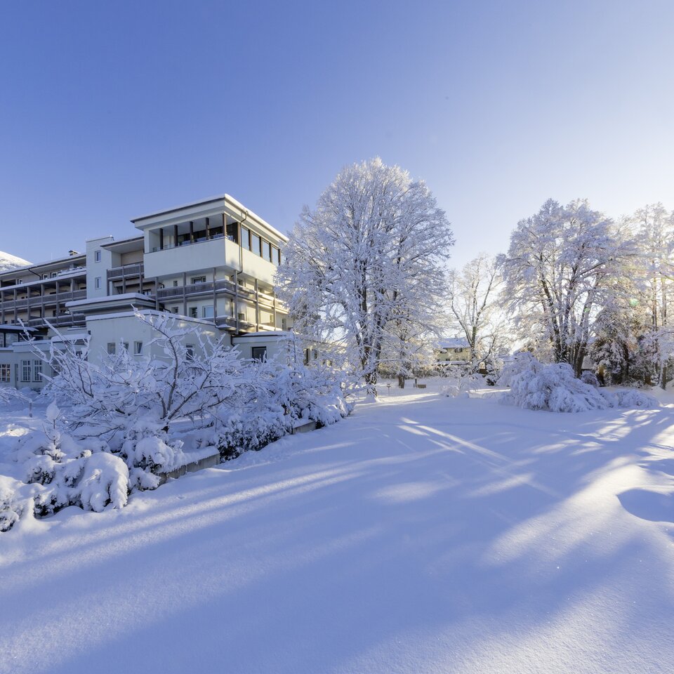 Park Igls in snow