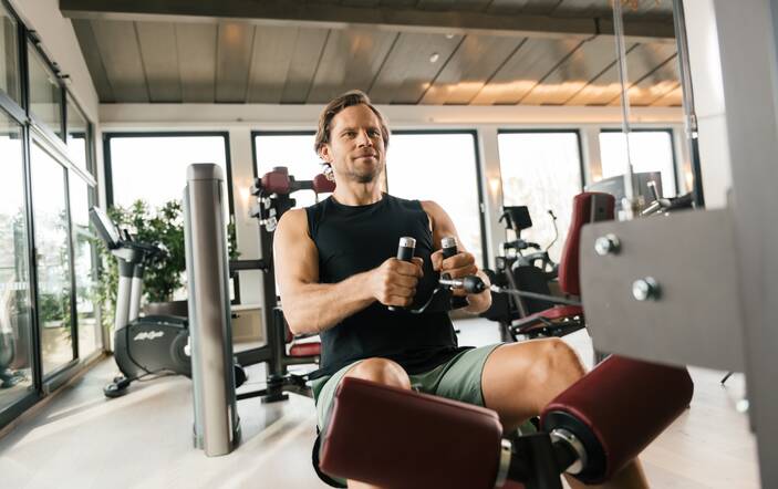 Back training with view