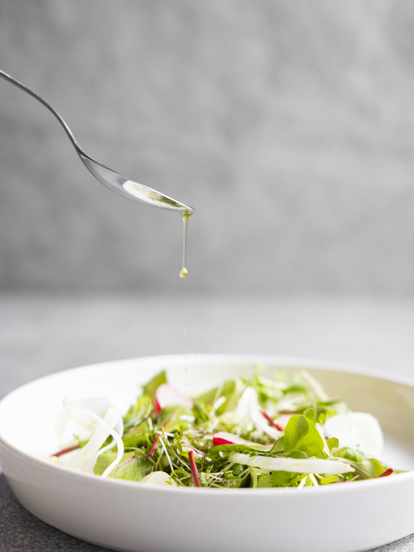 Detox spring salad