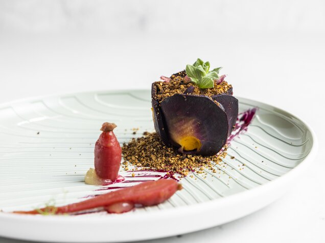 Poached carrot tartlet