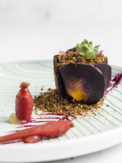 Poached carrot tartlet