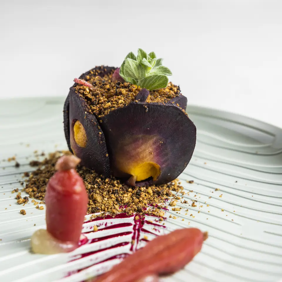 Poached carrot tartlet