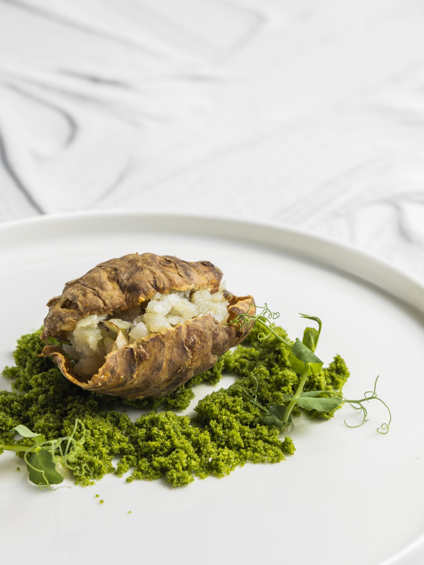 Jerusalem artichoke with arugula