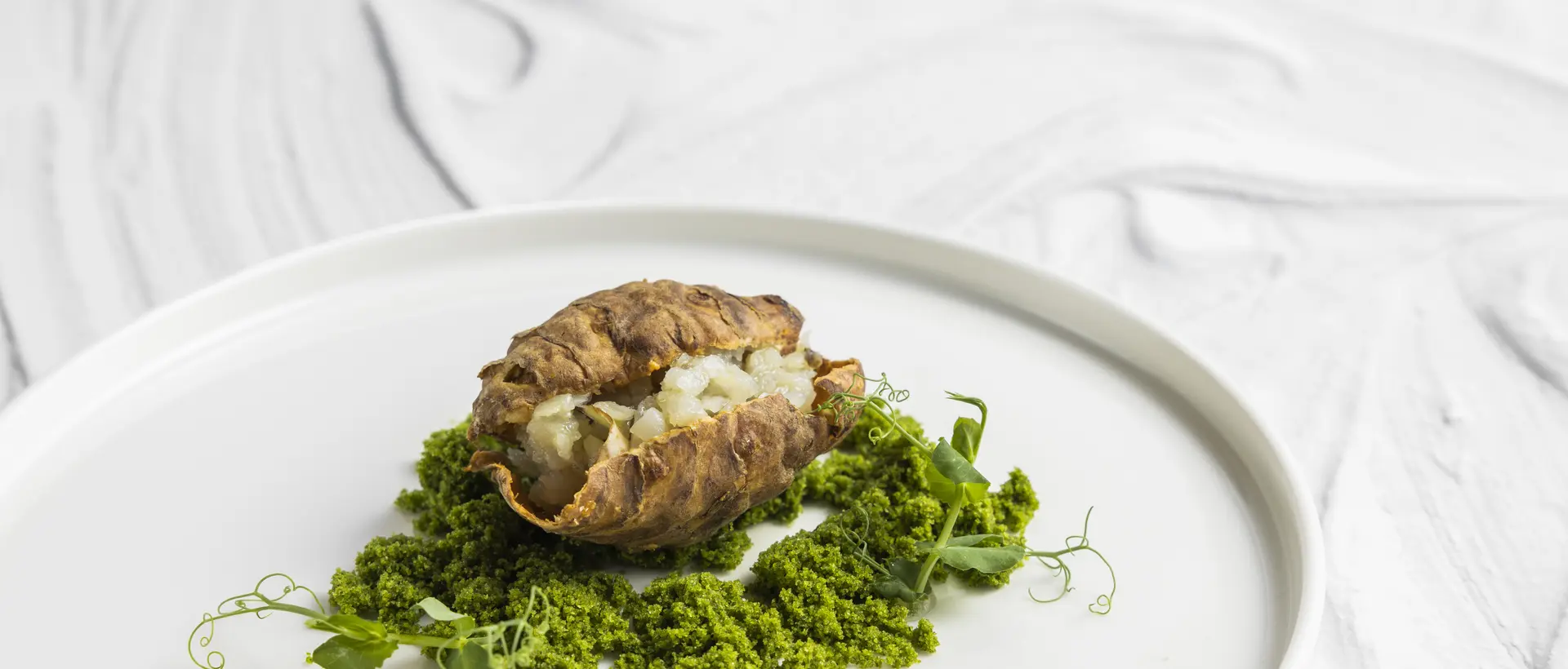 Jerusalem artichoke with arugula