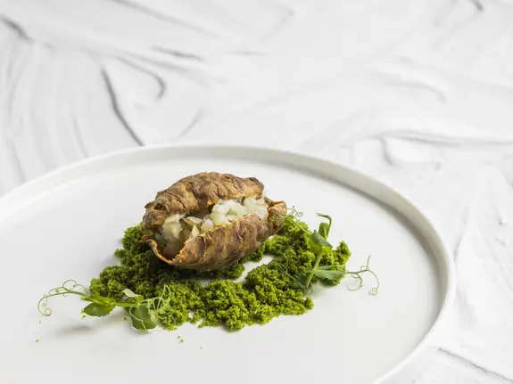 Jerusalem artichoke with arugula