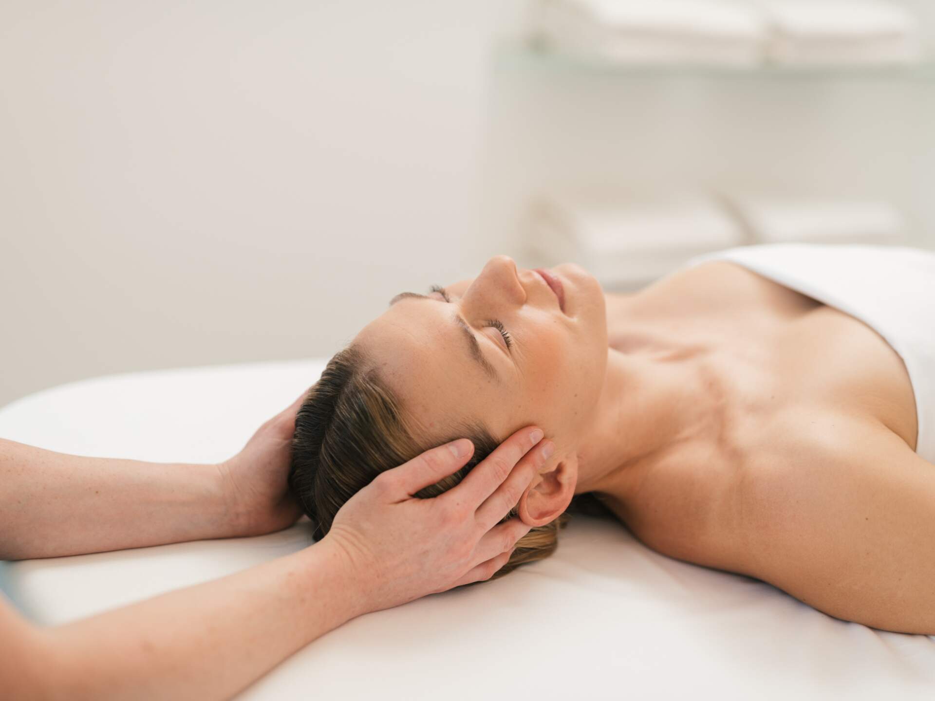 Frau bei Massage