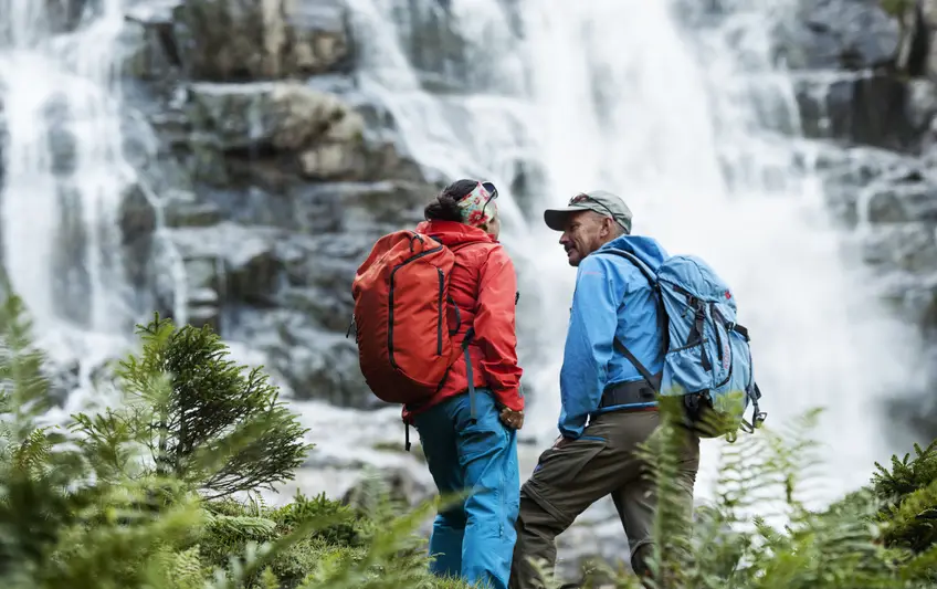 Paar beim Wandern | © TVB Stubai / Andre Schönherr