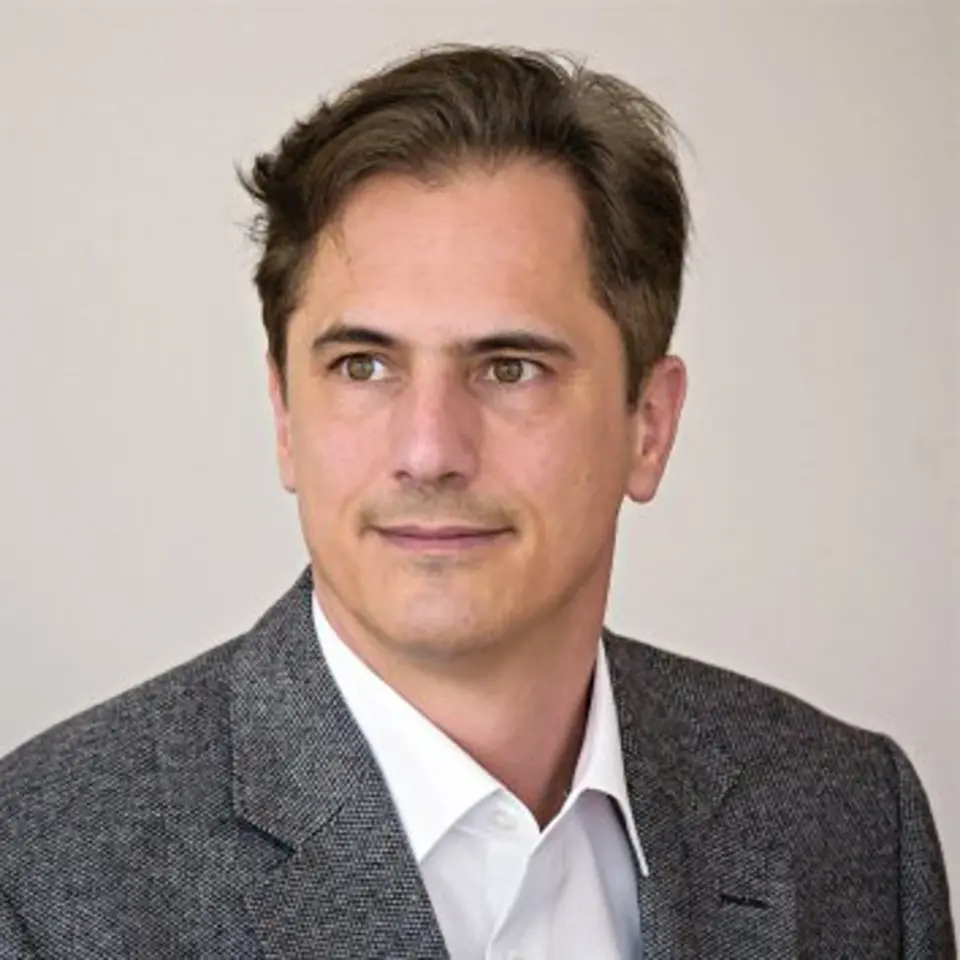 Dr. Pinggera