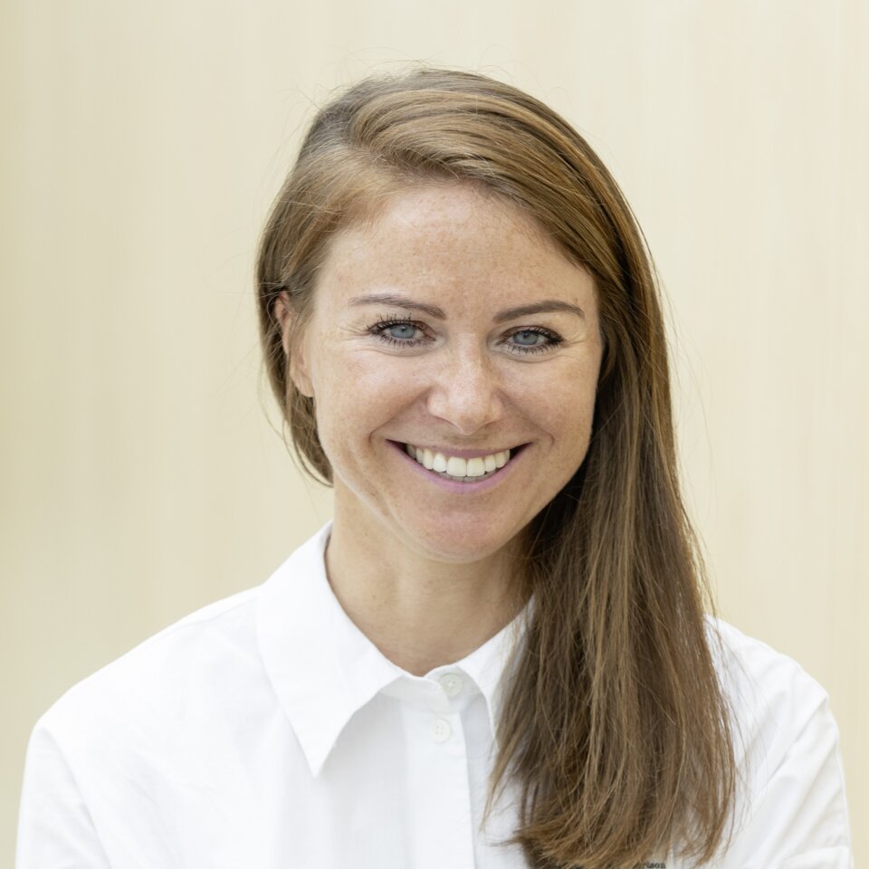 Dr. Melanie Robertson