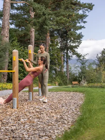 Fitness exercises in Igls Park